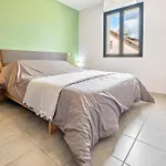 Chez Leontine Holiday home Lacave (Lot)